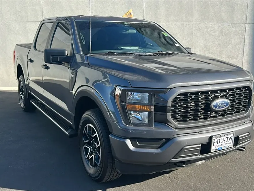 2023 Ford F-150 XL photo 1