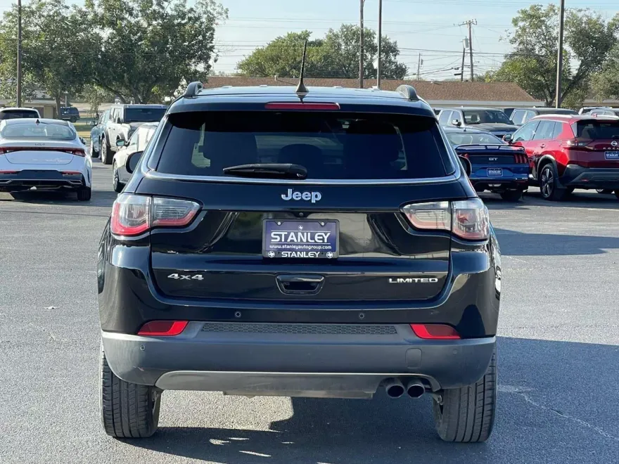 2018 Jeep Compass Limited photo 1