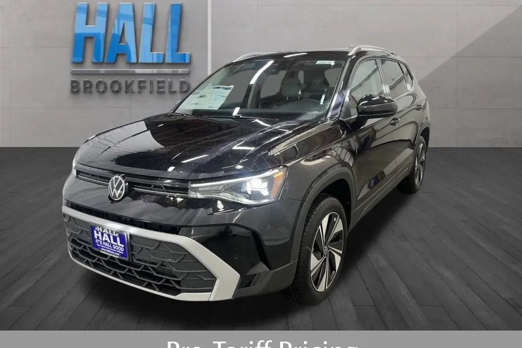 2025 Volkswagen Taos SE photo 1