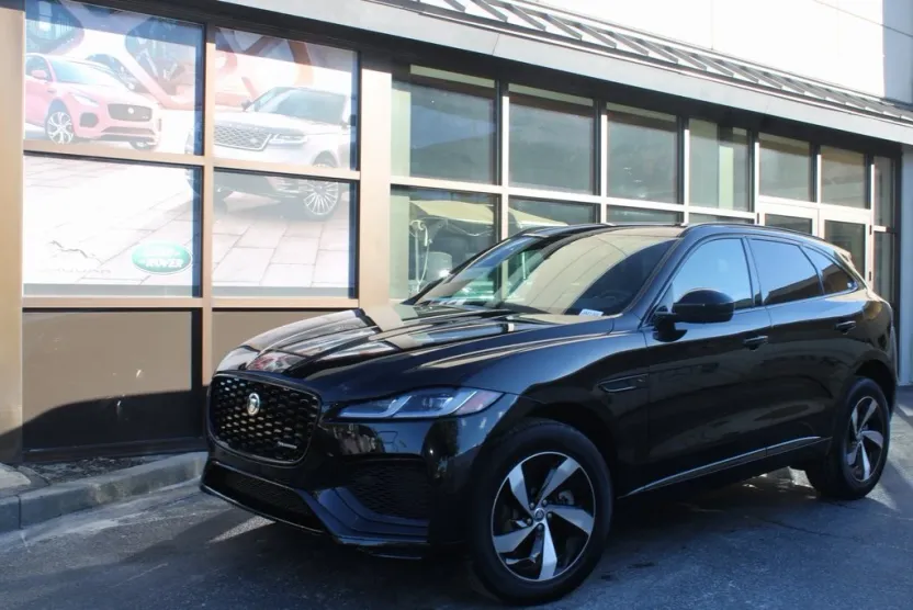 2024 Jaguar F-PACE R-Dynamic S P400 photo 1