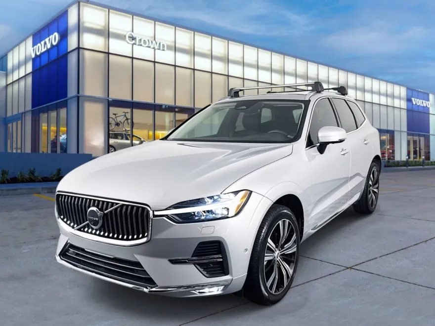 2023 Volvo XC60 B5 Plus photo 1