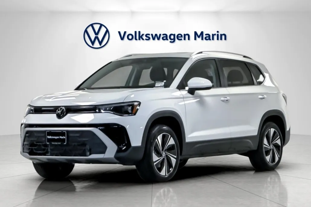 2025 Volkswagen Taos SE photo 1