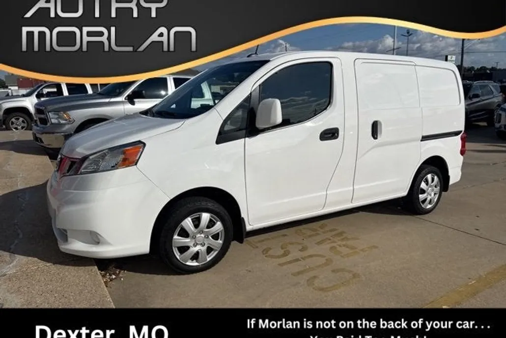 2020 Nissan NV200 SV photo 1