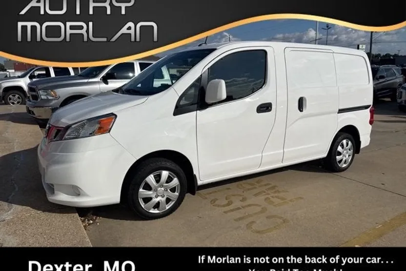 2020 Nissan NV200 SV photo 1