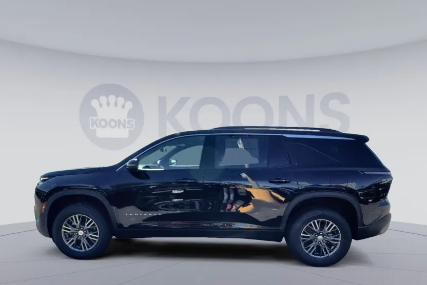 2026 Chevrolet Traverse photo 1