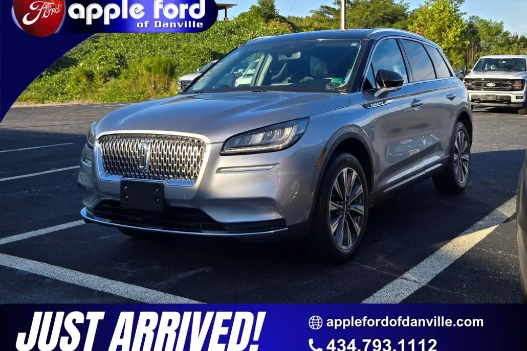 2023 Ford Explorer Limited photo 1