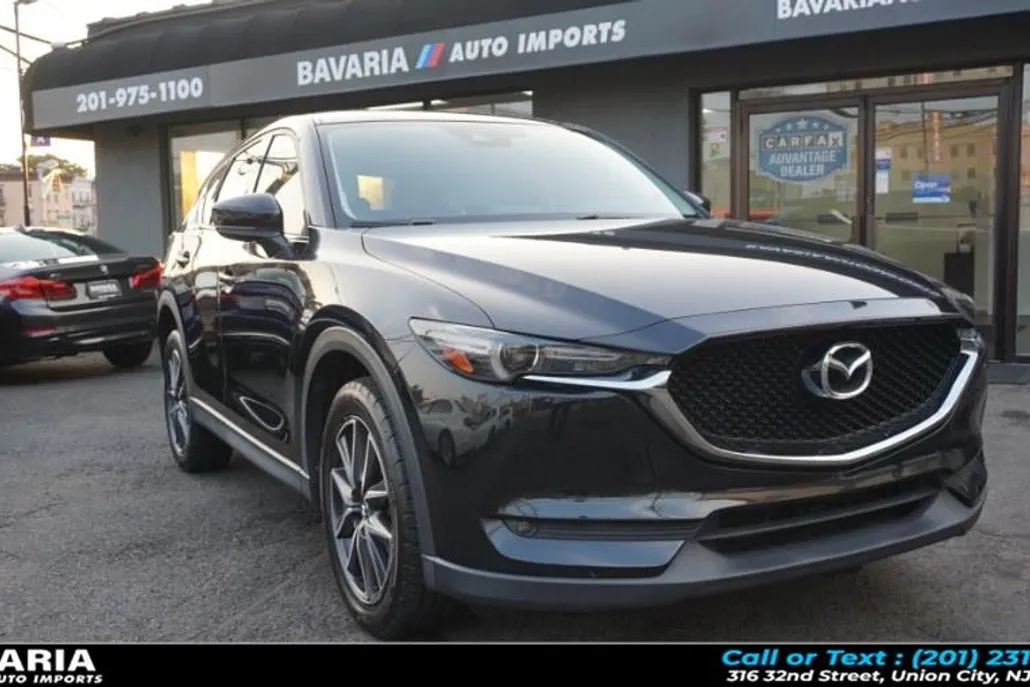2017 Mazda CX-5 Grand Touring Select photo 1