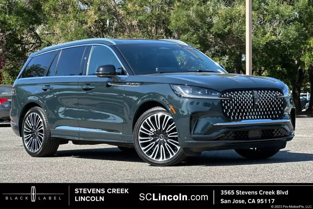 2025 Lincoln Aviator Black Label photo 1