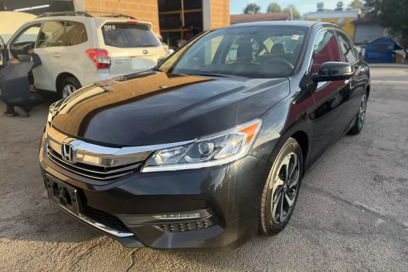 2016 Honda Accord EX photo 1