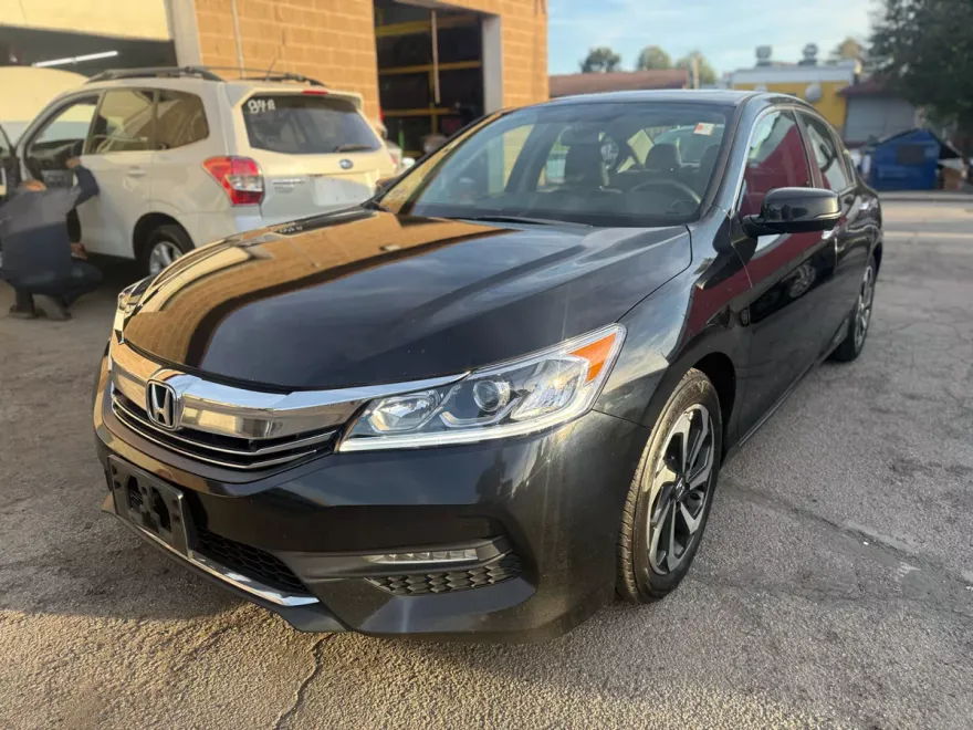 2016 Honda Accord EX photo 1
