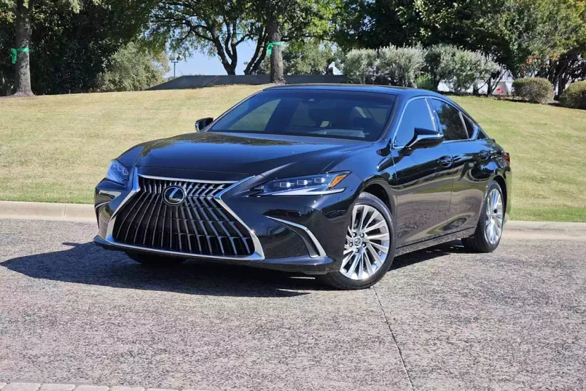 2023 Lexus ES 350 Ultra Luxury photo 1