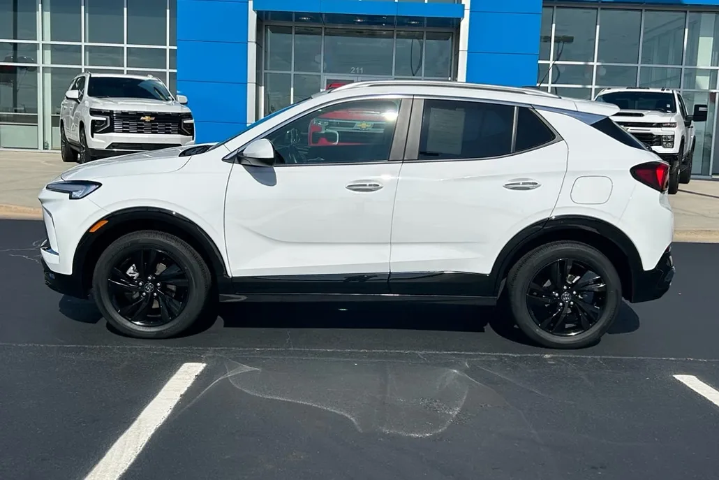 2024 Buick Encore GX Sport Touring photo 1