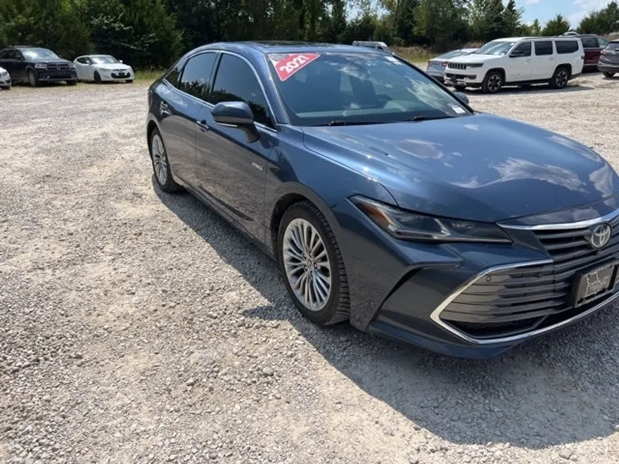 2021 Toyota Avalon Hybrid Limited photo 1
