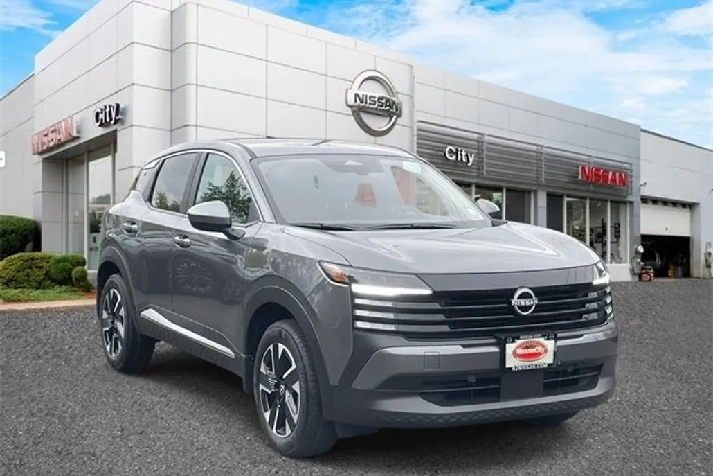 2025 Nissan Kicks SV photo 1