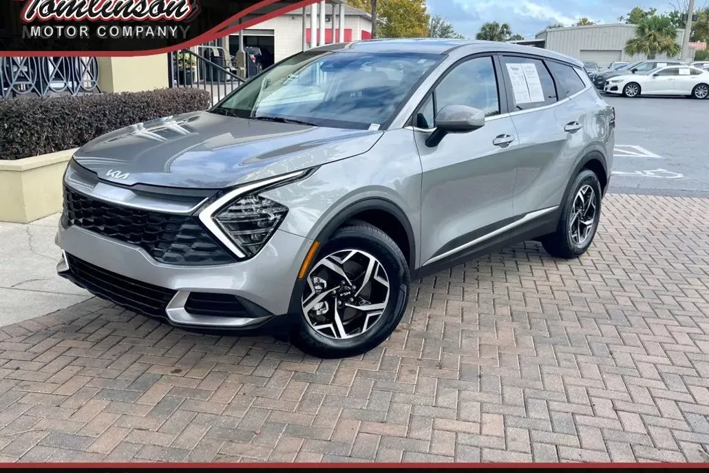 2025 Kia Sportage LX photo 1