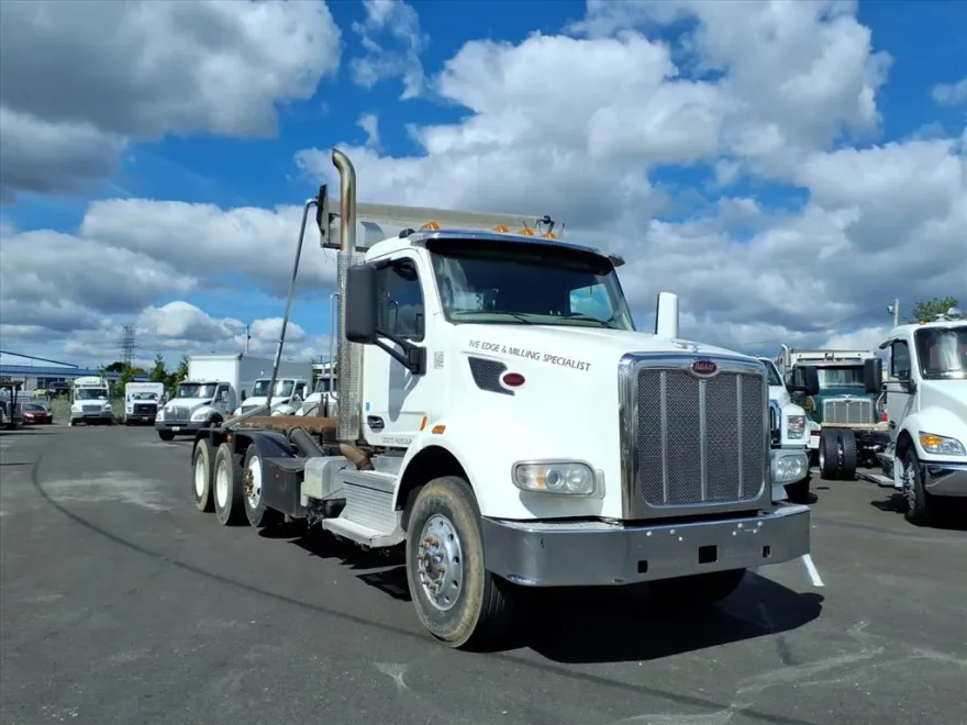 2019 Peterbilt 567 photo 1