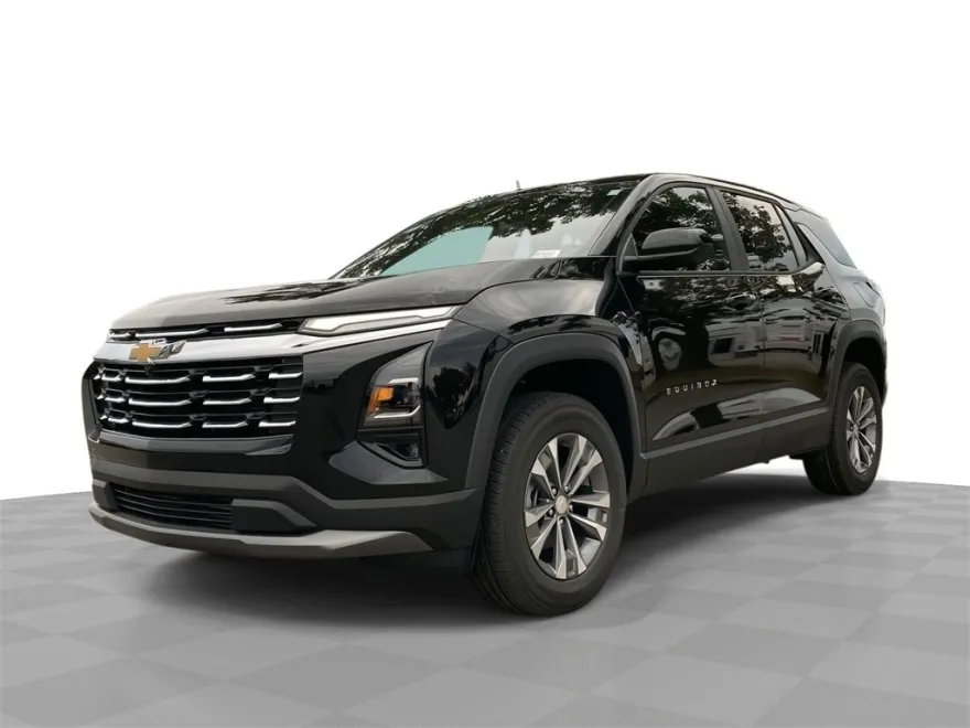 2026 Chevrolet Equinox LT photo 1