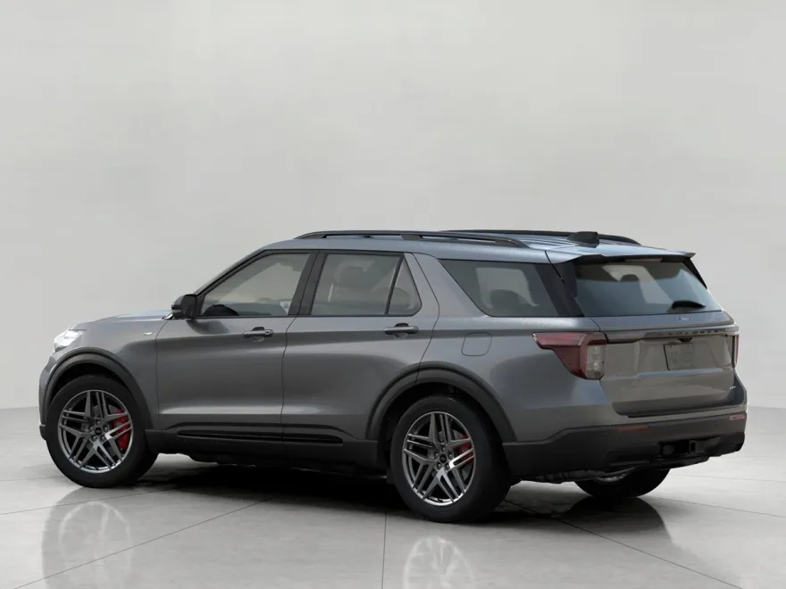 2025 Ford Explorer ST-Line photo 1