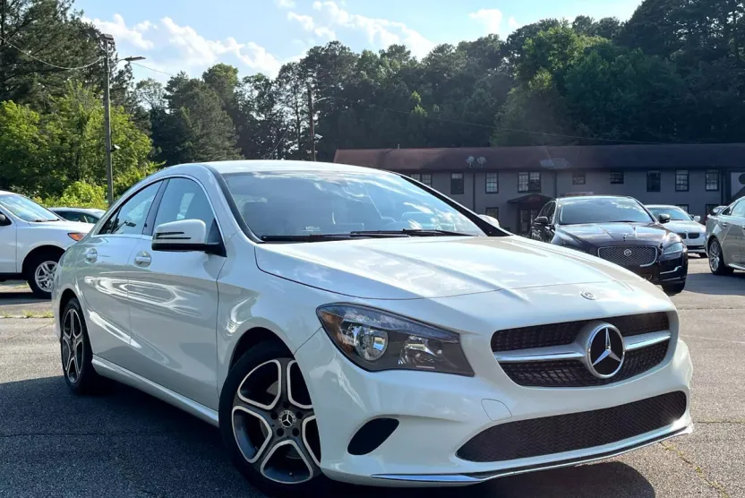 2018 Mercedes Benz CLA 250 4MATIC photo 1