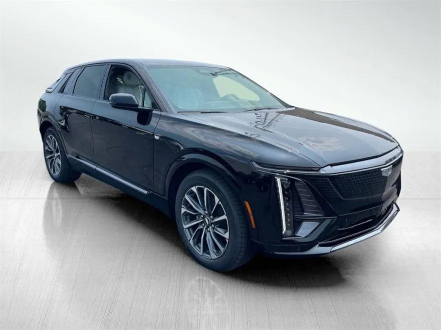 2025 Cadillac Lyriq Sport photo 1