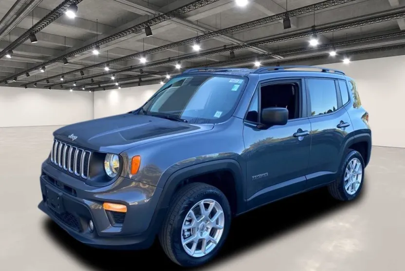 2022 Jeep Renegade Latitude photo 1