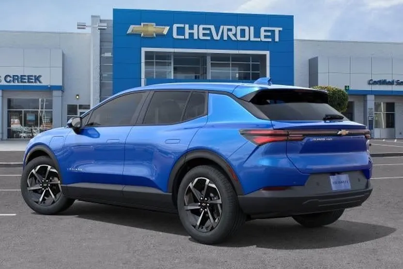2026 Chevrolet Equinox EV 1LT photo 1