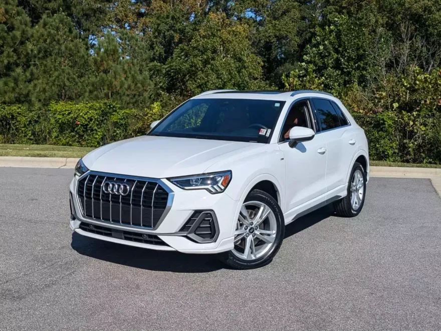 2023 Audi Q3 S line Premium photo 1