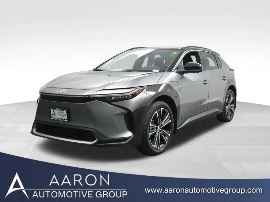 2024 Toyota bZ4X XLE photo 1