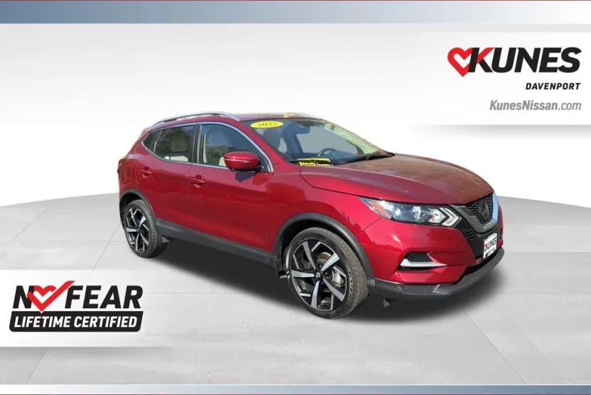 2022 Nissan Rogue Sport SL photo 1