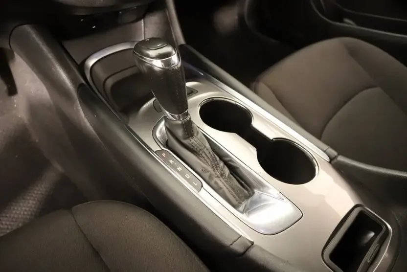 2017 Chevrolet Malibu 1LT photo 1