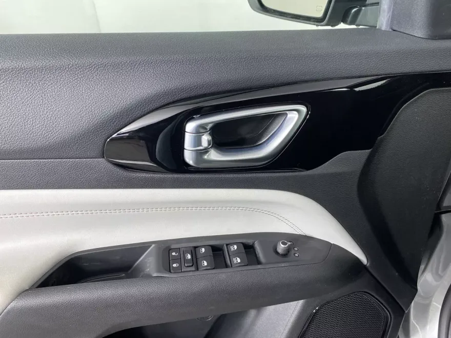 2025 Jeep Compass Limited photo 1
