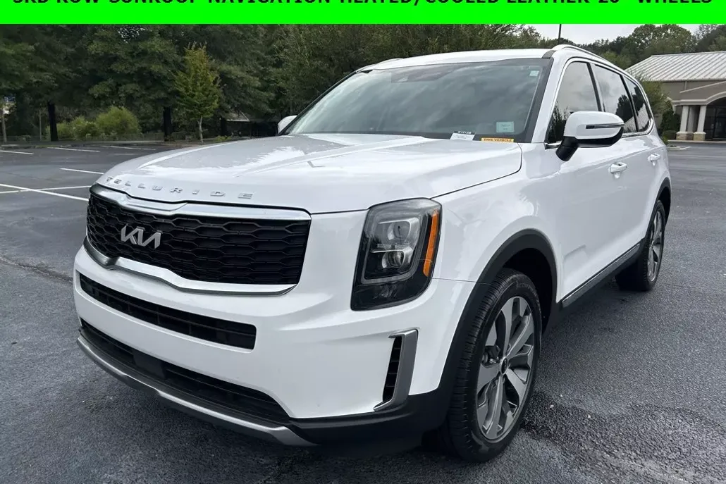 2022 Kia Telluride EX photo 1