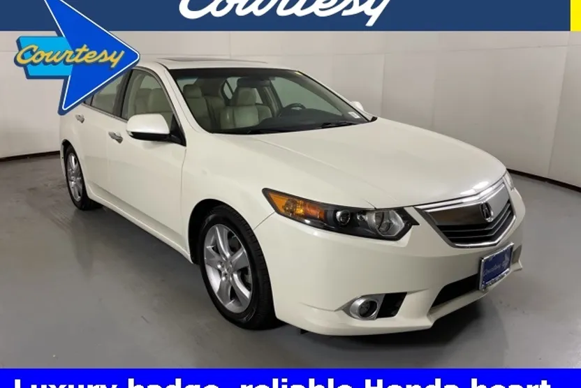 2011 Acura TSX photo 1