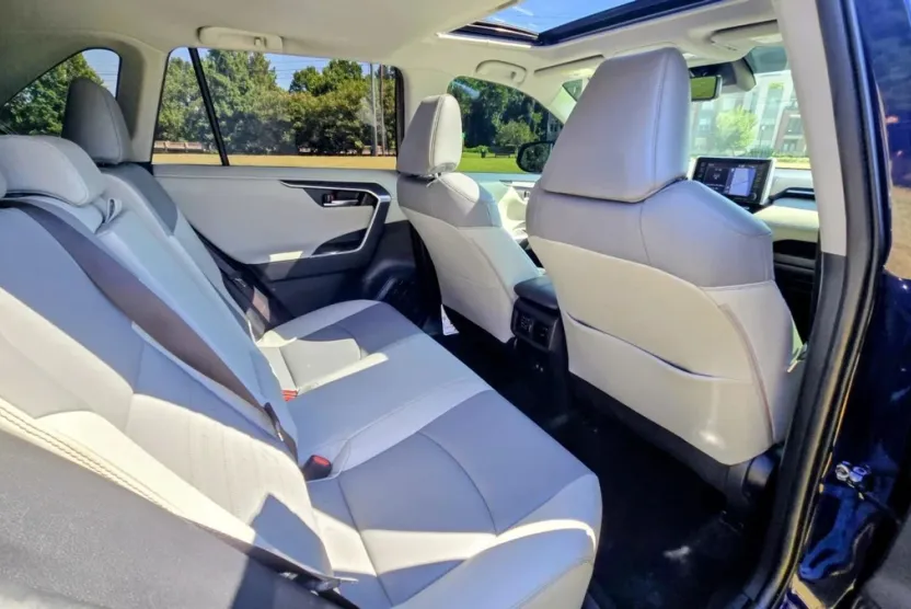 2019 Toyota RAV4 Limited Sport photo 1