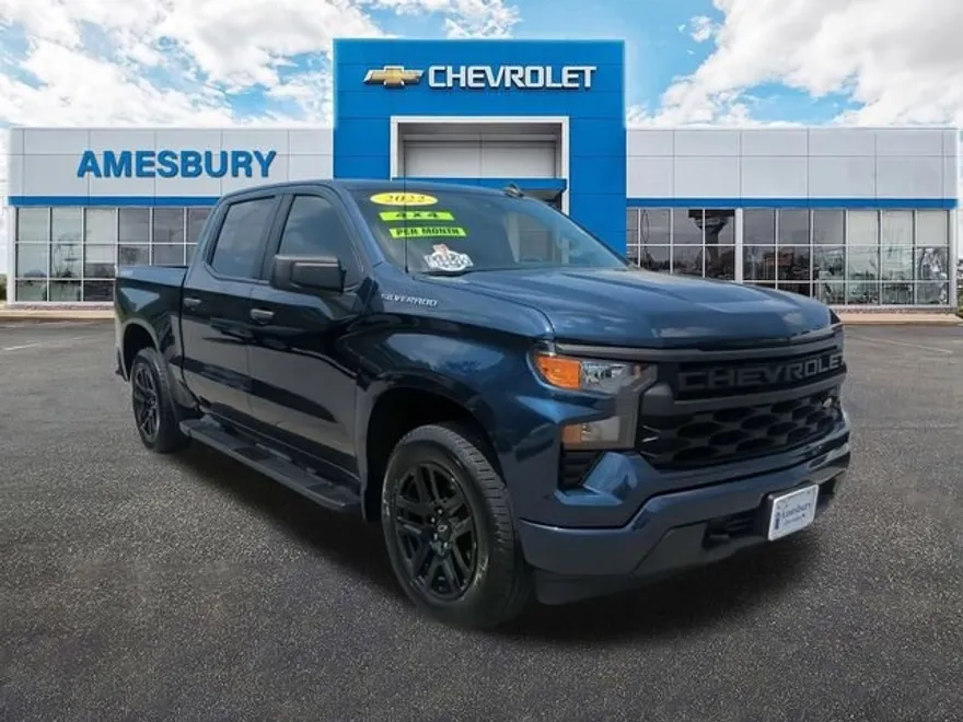 2022 Chevrolet Silverado 1500 Custom photo 1