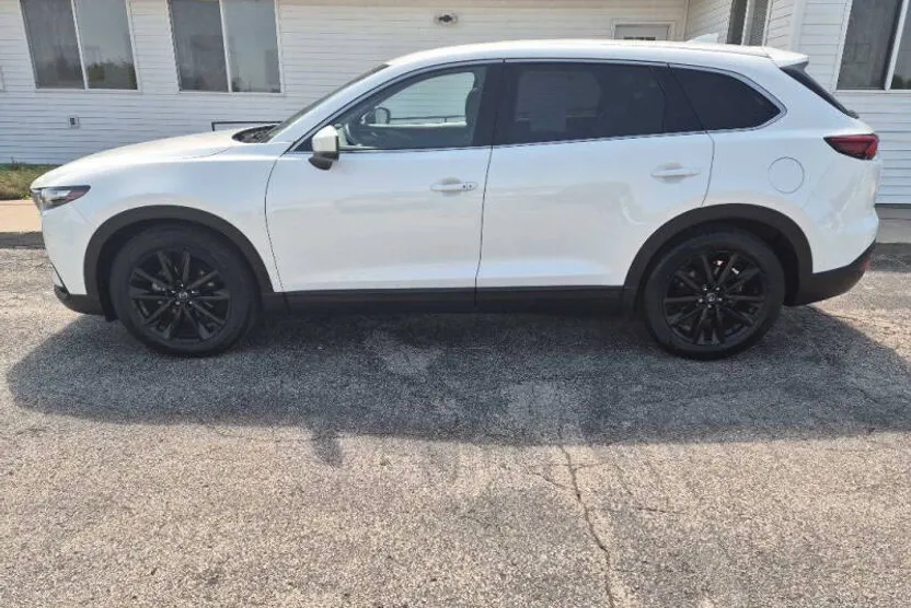 2023 Mazda CX-9 Touring photo 1