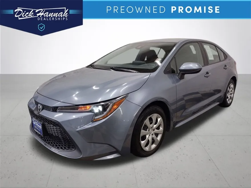 2021 Toyota Corolla LE photo 1