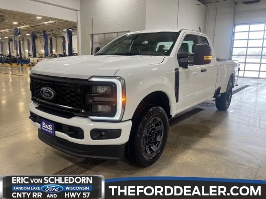 2025 Ford F-250 photo 1