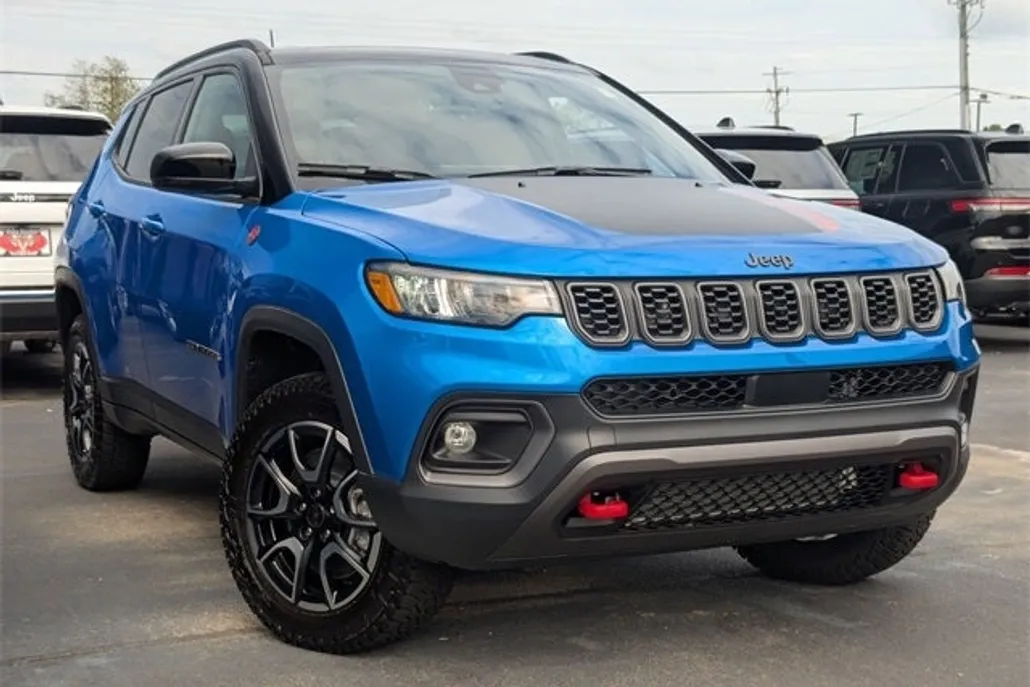 2026 Jeep Compass Trailhawk photo 1