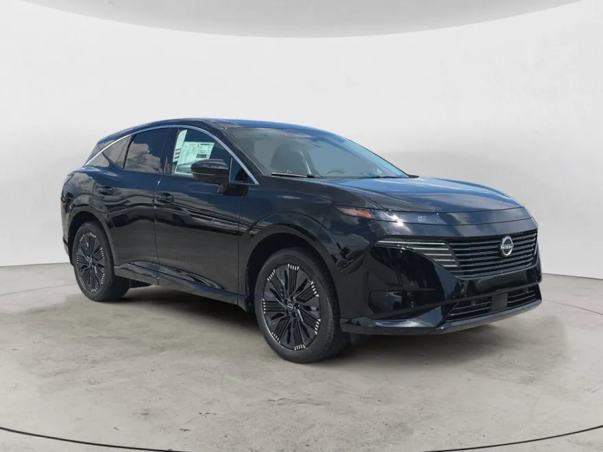 2025 Nissan Rogue SL photo 1