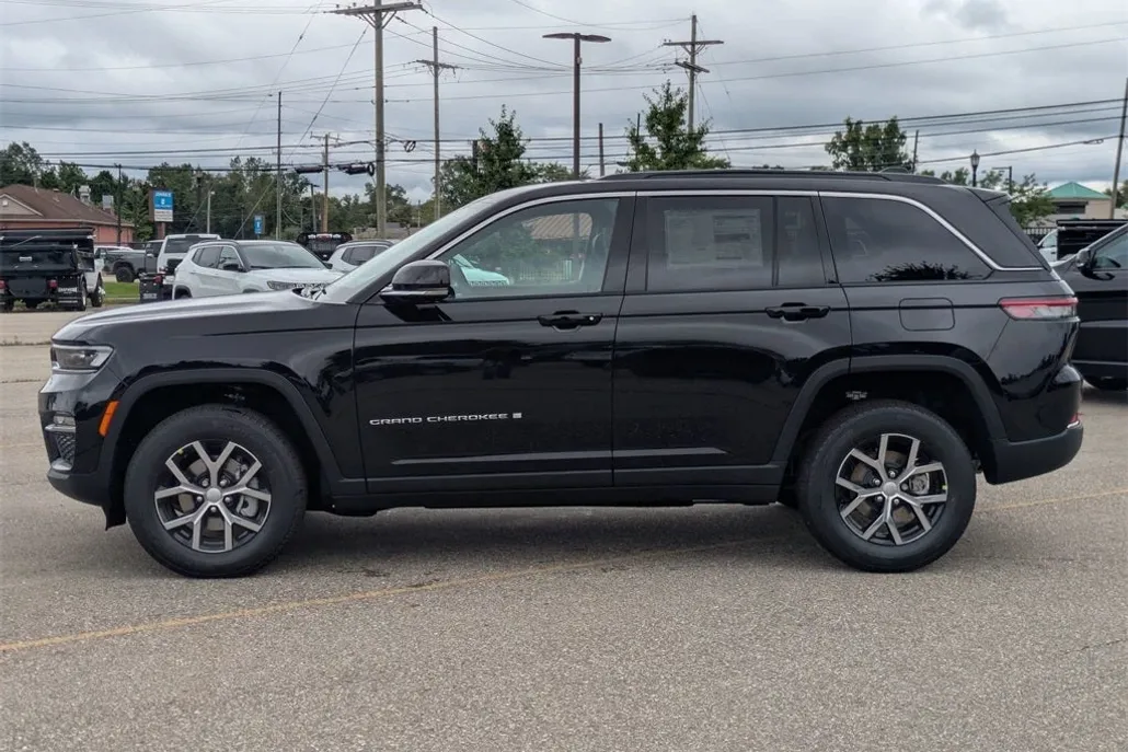 2025 Jeep Grand Cherokee Limited photo 1
