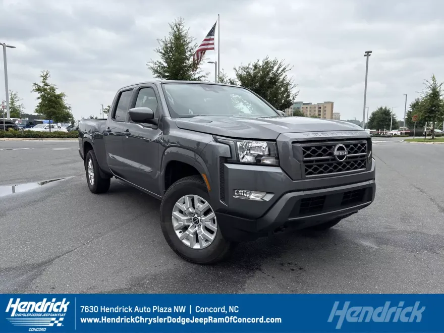 2024 Nissan Frontier SV photo 1
