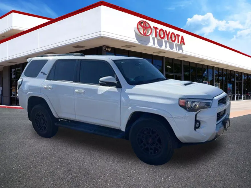 2024 Toyota 4Runner TRD Off-Road Premium photo 1