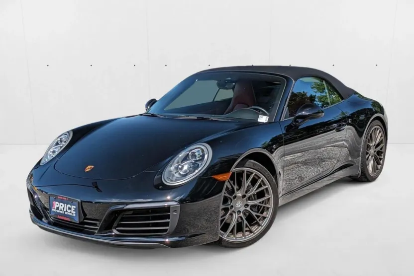 2017 Porsche 911 Cabriolet photo 1