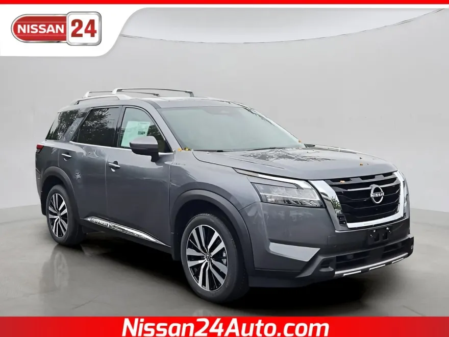 2025 Nissan Pathfinder Platinum photo 1