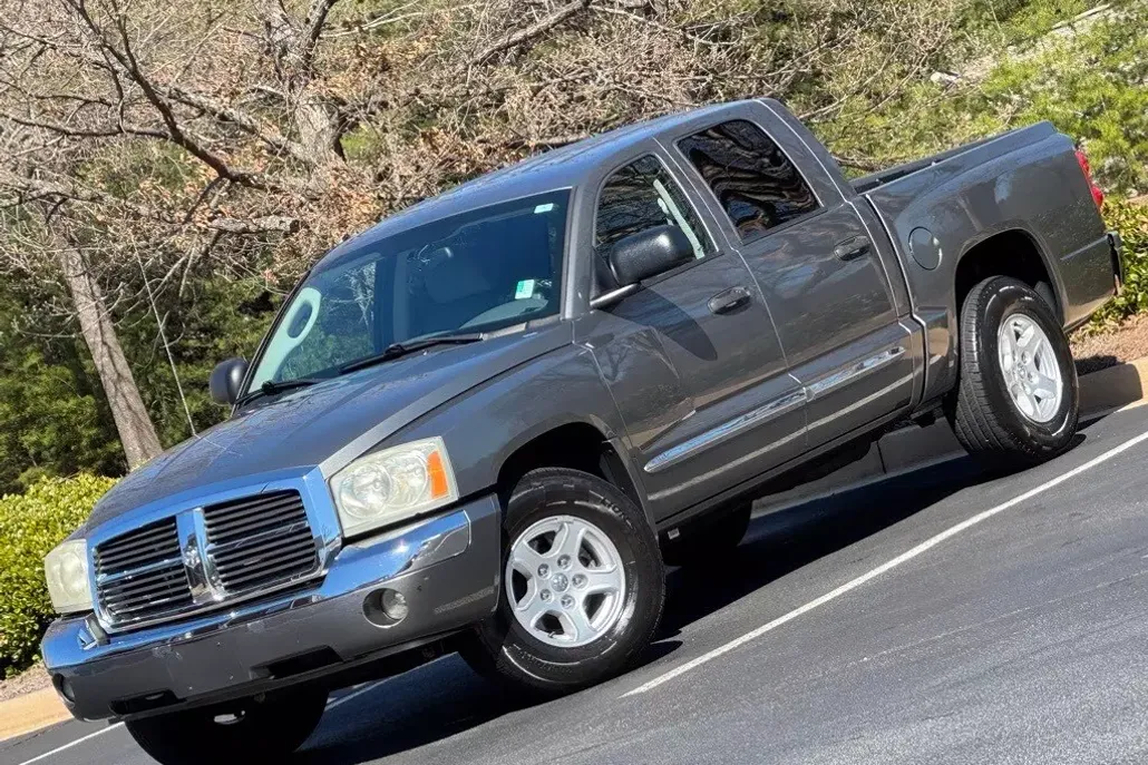 2005 Dodge Dakota Laramie photo 1