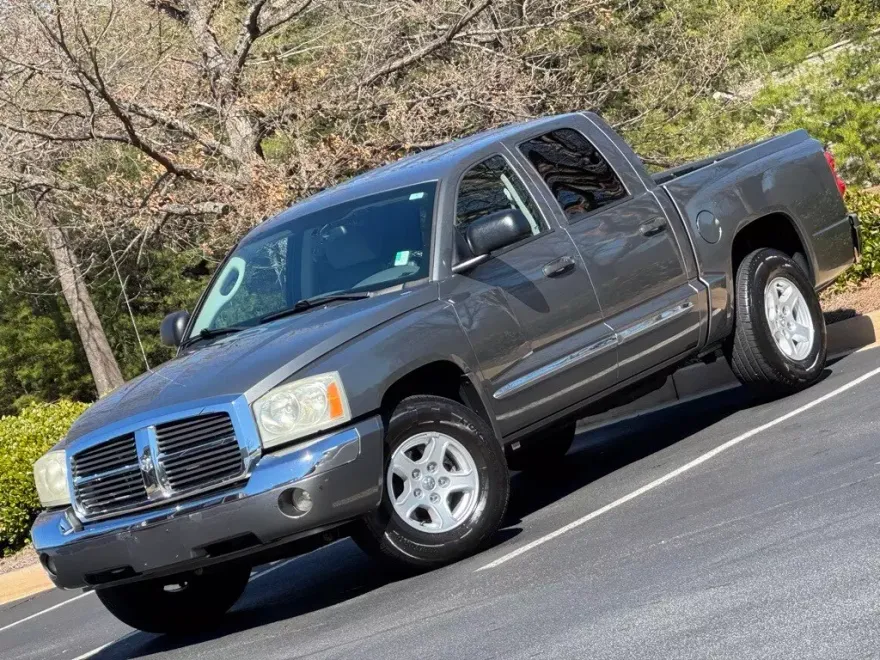 2005 Dodge Dakota Laramie photo 1