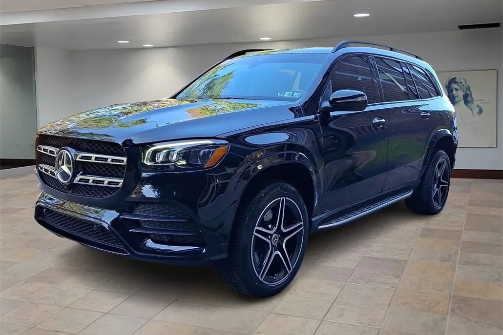 2023 Mercedes Benz GLS 450 4MATIC photo 1