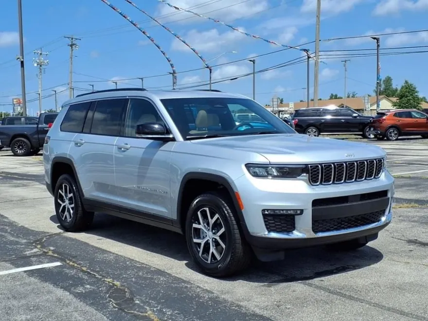 2025 Jeep Grand Cherokee Limited photo 1