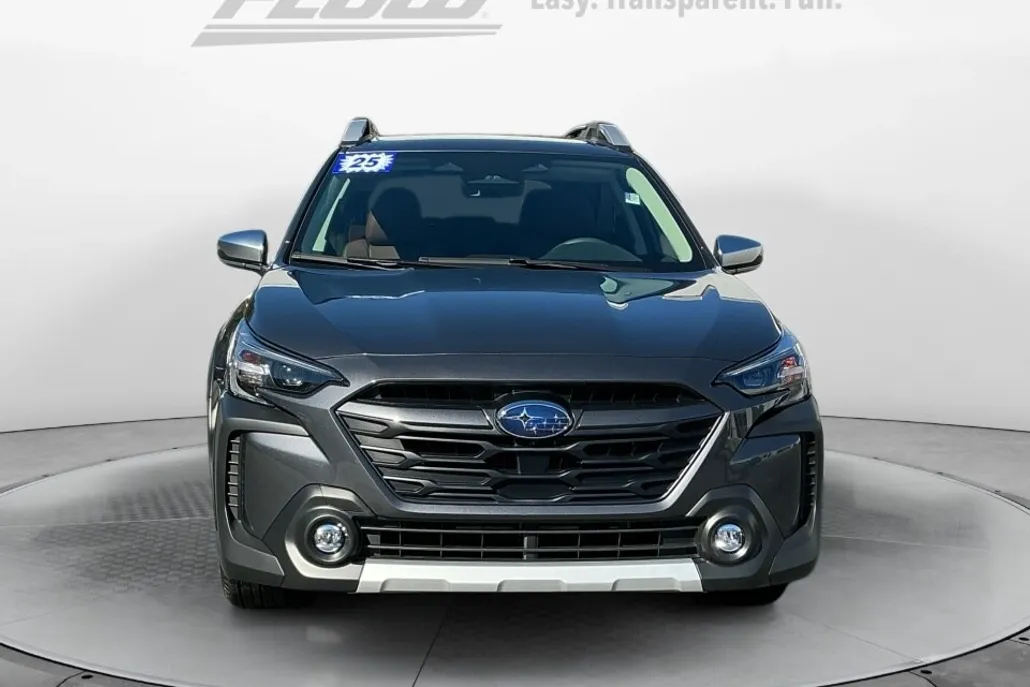 2025 Subaru Outback Touring XT photo 1